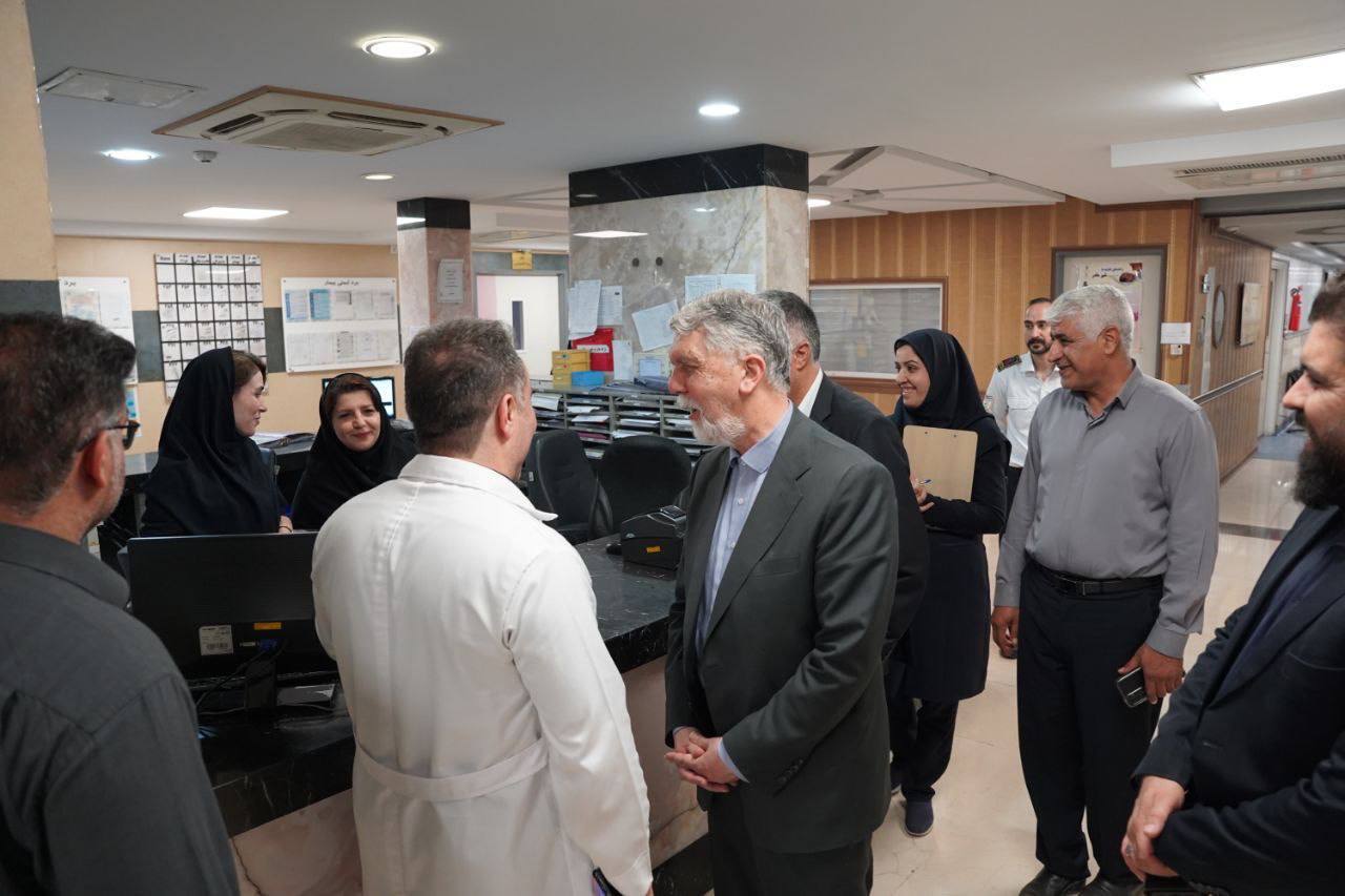 عیادت وزیر ارشاد از مجروحان حملات رژیم صهیونیستی به خاک ایران