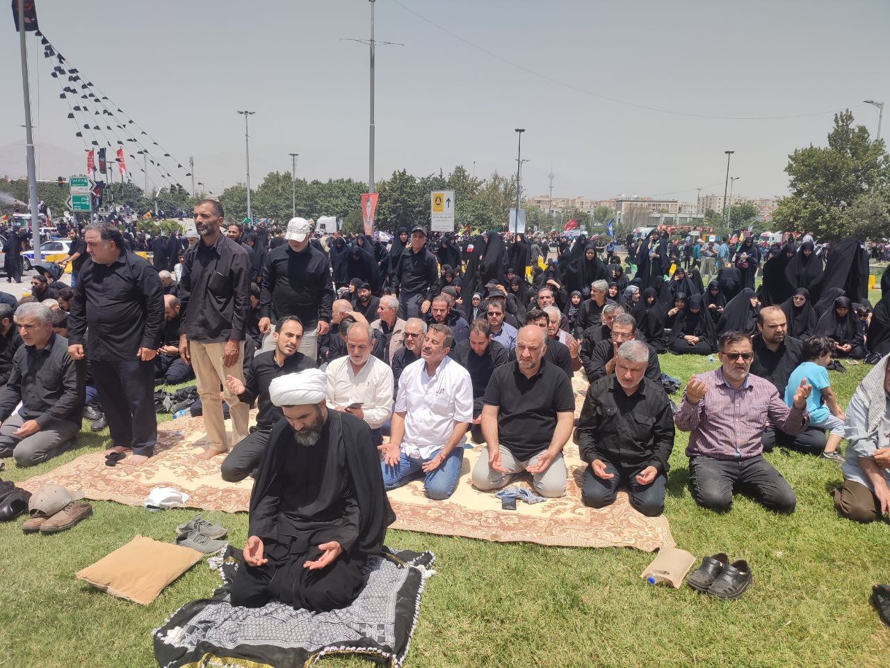 بیعت مردم با شهدای ایران/ اینجا تهران شهر شهیدان قدس است