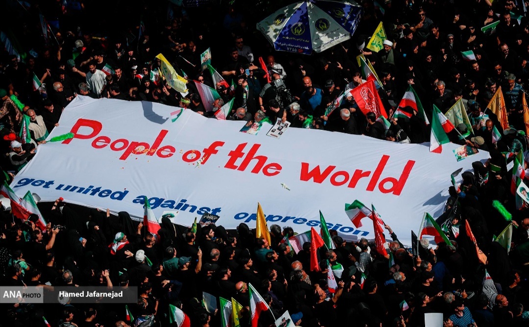 روایت خبرنگار آنا از حضور میلیونی مردم تهران در تشییع شهدای حملات ۲۳ خرداد؛ روزی که پایتخت ایران قلب تپنده وحدت و مقاومت شد