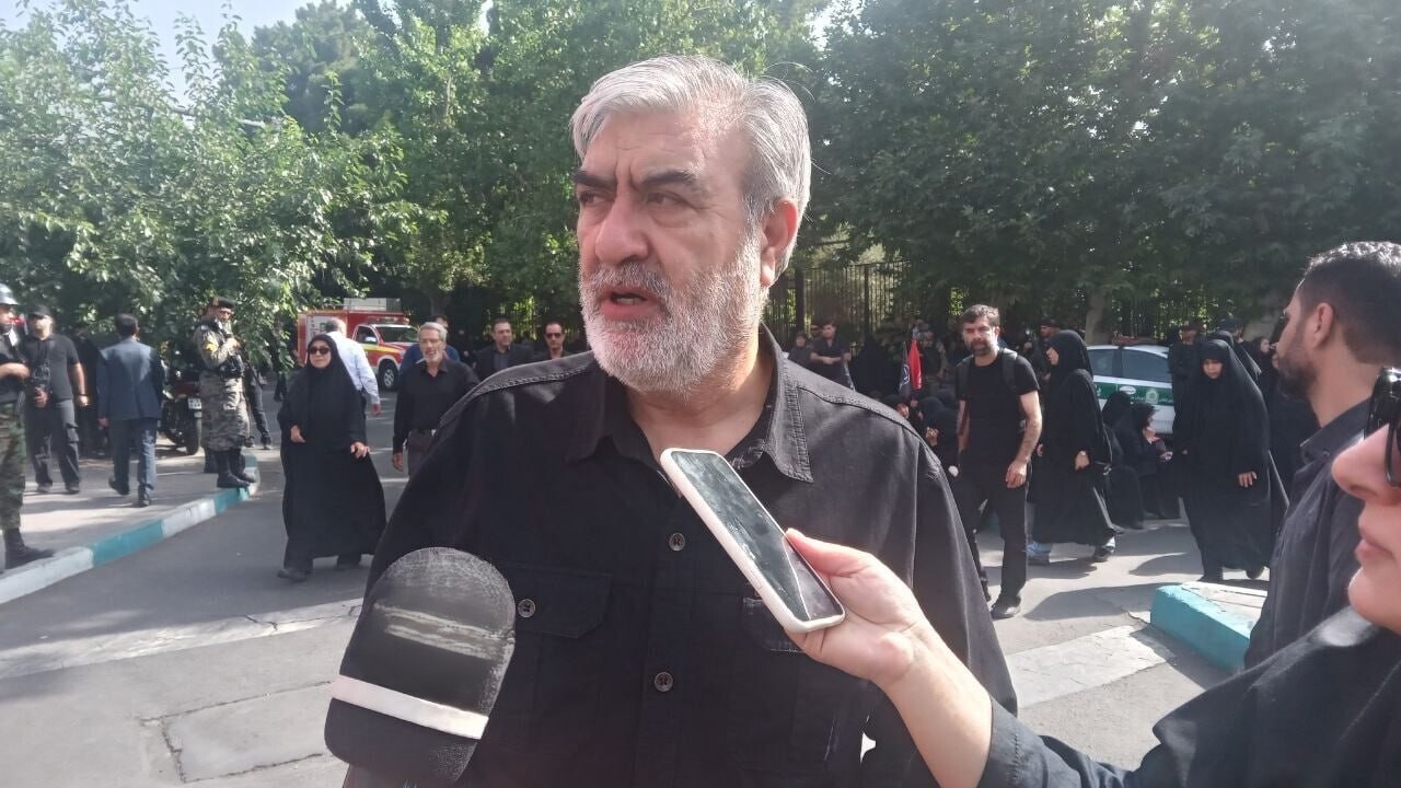 حضور سران قوا و نمایندگان مجلس در بدرقه سرداران و دانشمندان شهید حضور سران قوا و نمایندگان مجلس در بدرقه سرداران و دانشمندان شهید