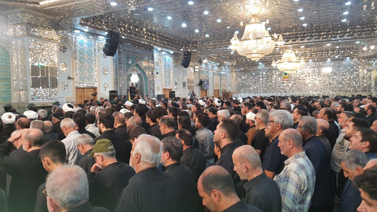 شهدای اقتدار در راه خانه ابدی؛ سپهبد سلامی در حرم عبدالعظیم حسنی آرام میگیرد شهدای اقتدار در راه خانه ابدی؛ سپهبد سلامی در حرم عبدالعظیم حسنی آرام میگیرد