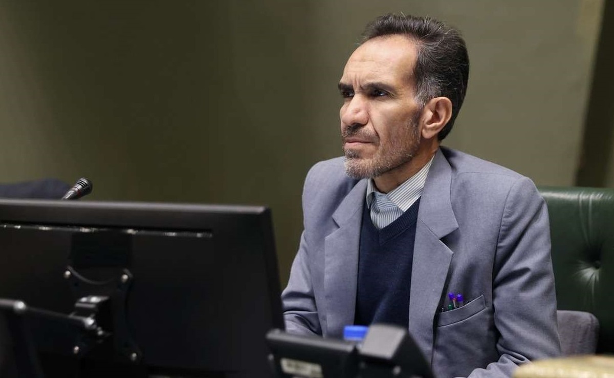 بیات: اتباع باید شناسنامه مشخص داشته باشند