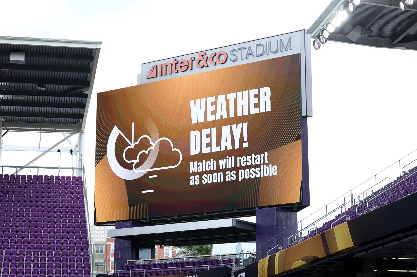 زنگ خطر برای فیفا با میزبانی ضعیف آمریکا در جام جهانی باشگاهها زنگ خطر برای فیفا با میزبانی ضعیف آمریکا در جام جهانی باشگاهها