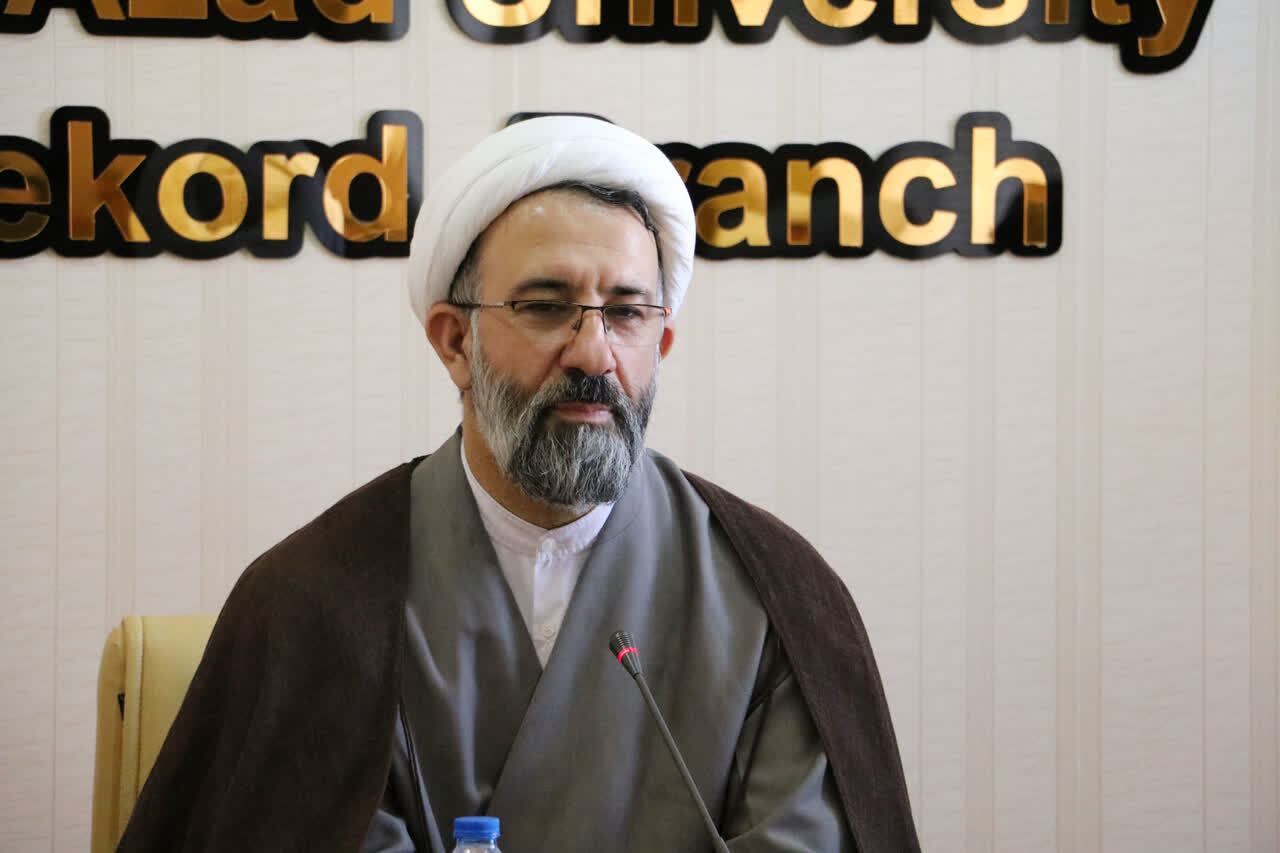 نهاد رهبری محور تحول فرهنگی و بصیرتافزایی در دانشگاههاست نهاد رهبری محور تحول فرهنگی و بصیرتافزایی در دانشگاههاست