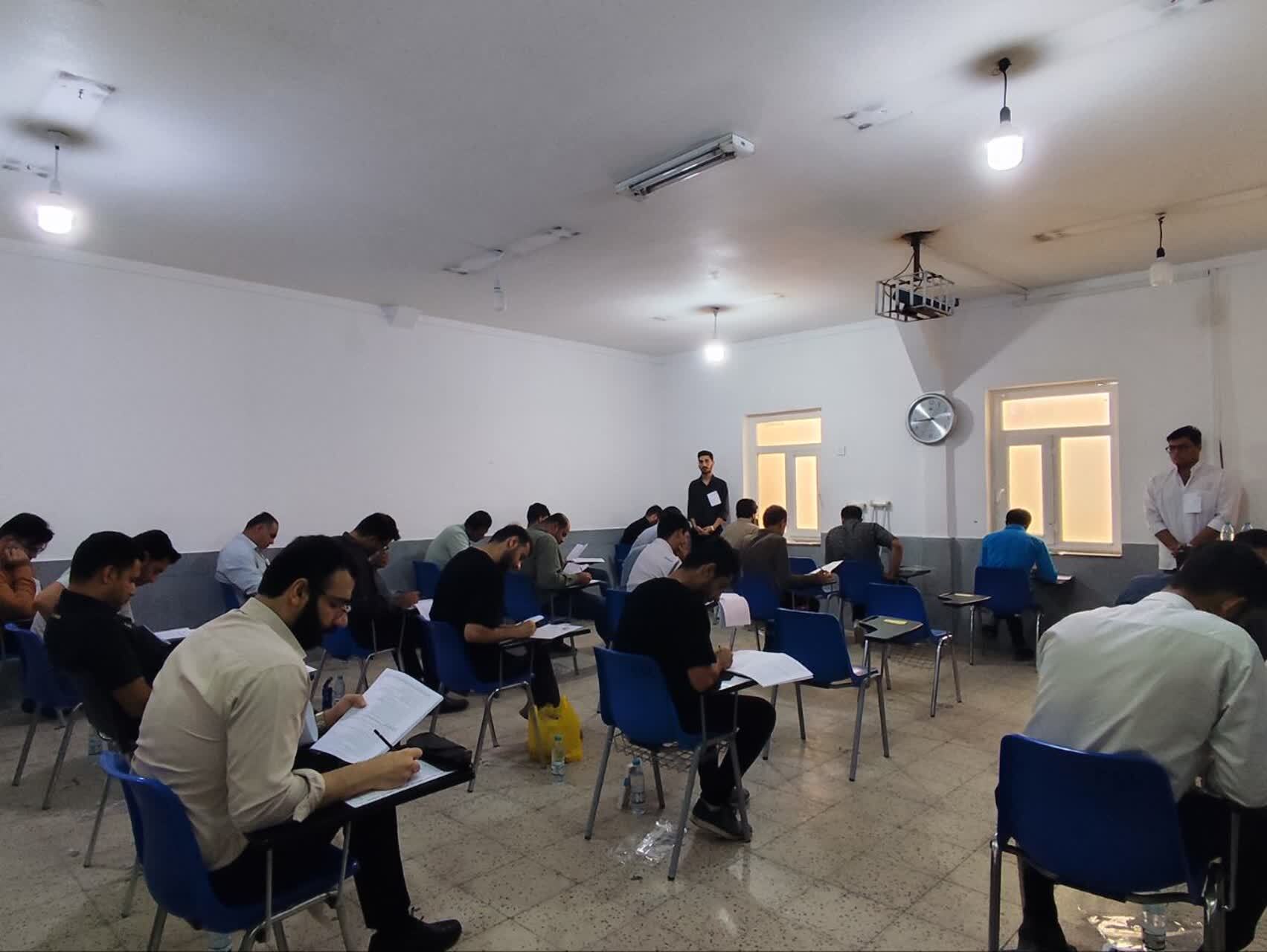 دانشگاه آزاد میزبان آزمون استخدامی آموزش و پرورش؛ رقابت ۳۰۰ هزار نفر برای ۳۰ هزار صندلی دانشگاه آزاد میزبان آزمون استخدامی آموزش و پرورش؛ رقابت ۳۰۰ هزار نفر برای ۳۰ هزار صندلی