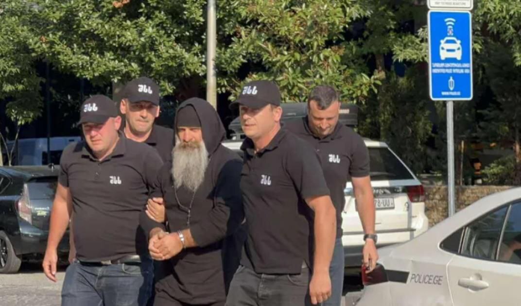 یک تا سه سال حبس در انتظار گربه سیاه حیدری/ مشکل روانی این بار گره‌گشا نشد؛ کورتانیدزه به خشونت خانگی متهم شد+تصاویر