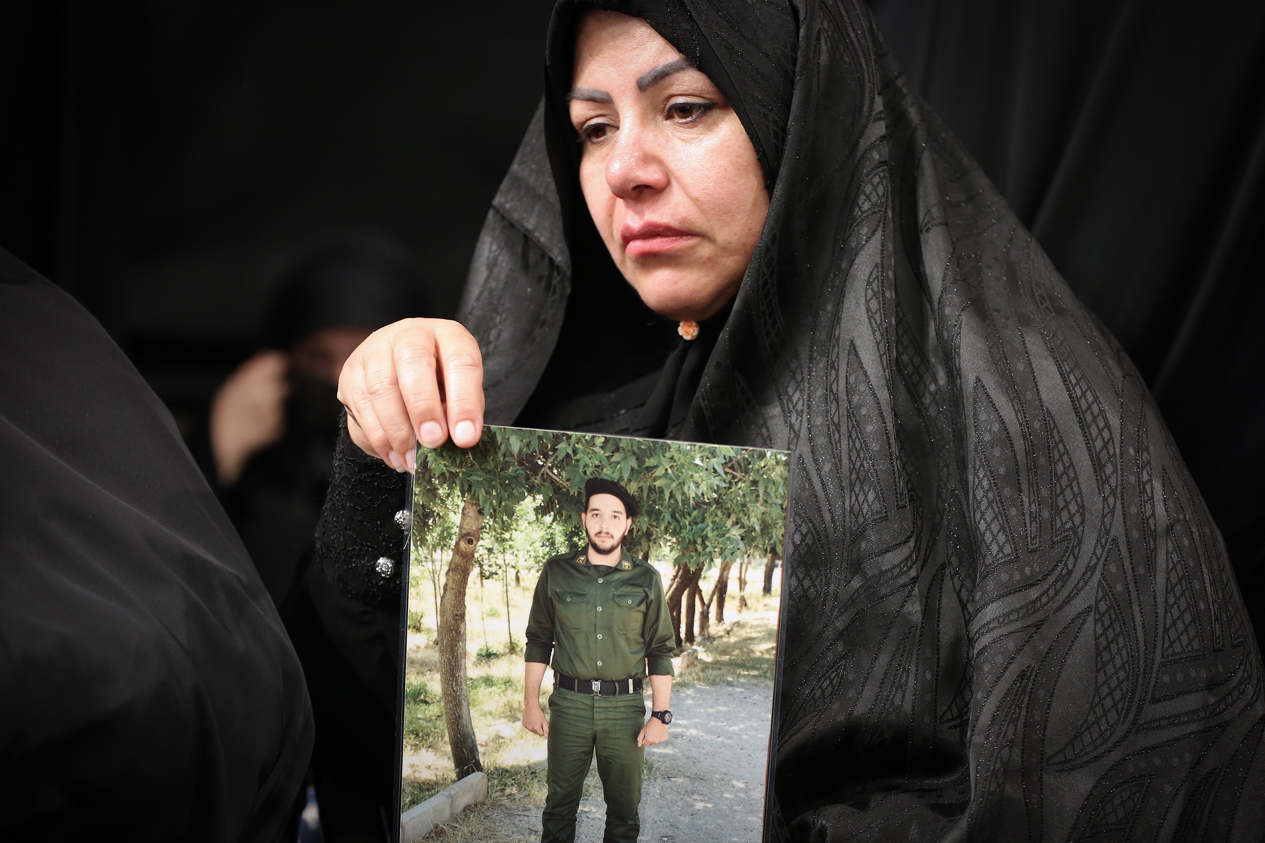 سیاوشانی در کشتی نجات سیاوشانی در کشتی نجات