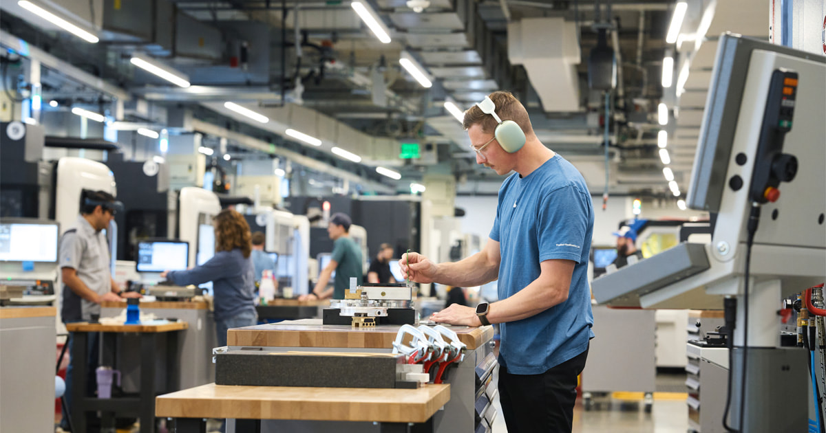 رشوه میلیاردی اپل به ترامپ، تعرفه ۱۰۰ درصدی را بلعید