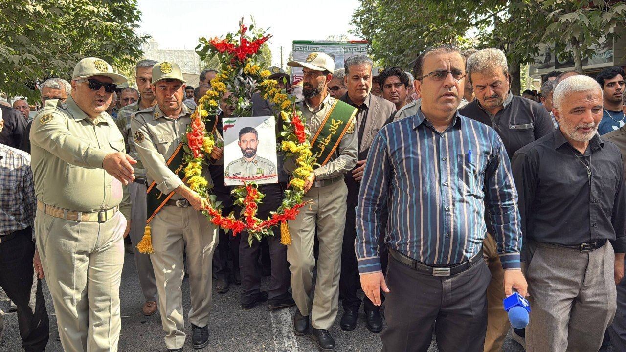 آغاز مراسم تشییع پیکر محیطبان شهید محمود شهمرادی در کلوکند آغاز مراسم تشییع پیکر محیطبان شهید محمود شهمرادی در کلوکند