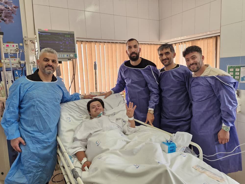 ملاقات روزبه چشمی با شهاب هوادار معروف استقلال+ تصاویر ملاقات روزبه چشمی با شهاب هوادار معروف استقلال+ تصاویر