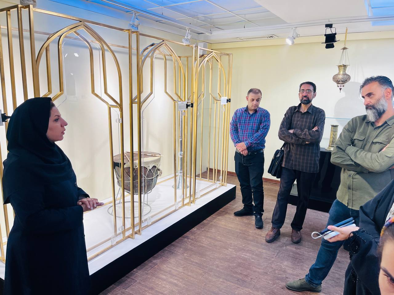 ۴۰ یادگار مقدس حرم امام رضا(ع) در تهران؛ از قفل‌های نقره‌ای تا شمشیرهای صفوی