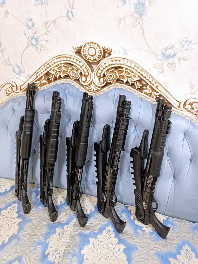 اینجا تلگرام است یا زیرپله‌های تگزاس؟/ از کلت ۹ میلیونی تا کلاشینکف ۴۲ میلیونی