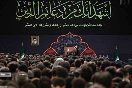 عزاداری هیئتهای دانشجویی به مناسبت اربعین حسینی در حسینیه امام خمینی(ره)