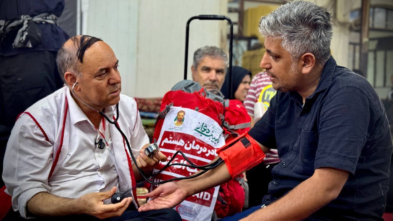 خدمات گسترده و مستمر هلال احمر در ایام اربعین؛ از مراقبت پزشکی تا امداد و نجات زائران