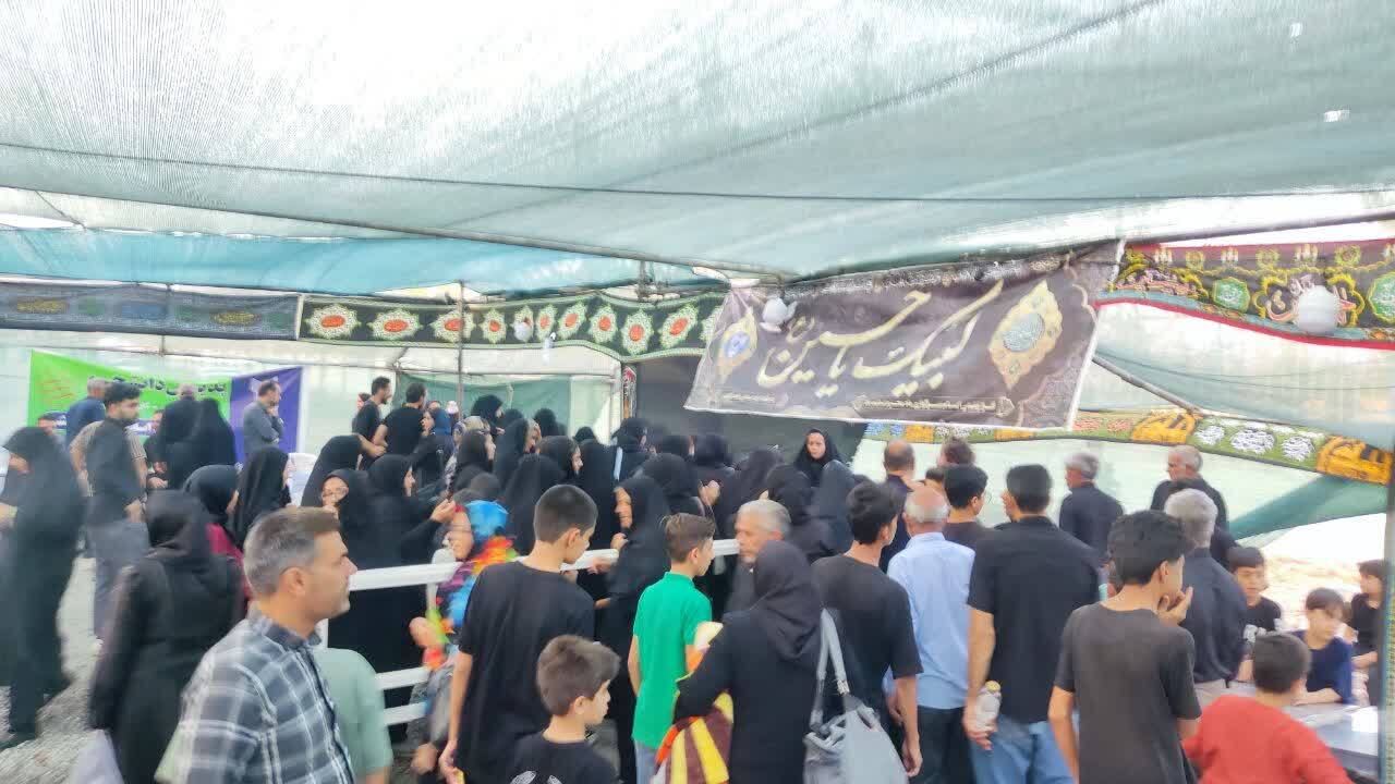 «پیاده‌روی حرم تا حرم»؛ دانشگاه آزاد اسلامی کاشمر پیشتاز خدمت‌رسانی به زائران اربعین