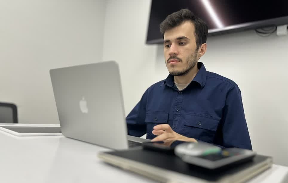 رونمایی از چتبات بومی ایرانی برای مقابله با محدودیتهای اینترنت بینالمللی رونمایی از چتبات بومی ایرانی برای مقابله با محدودیتهای اینترنت بینالمللی