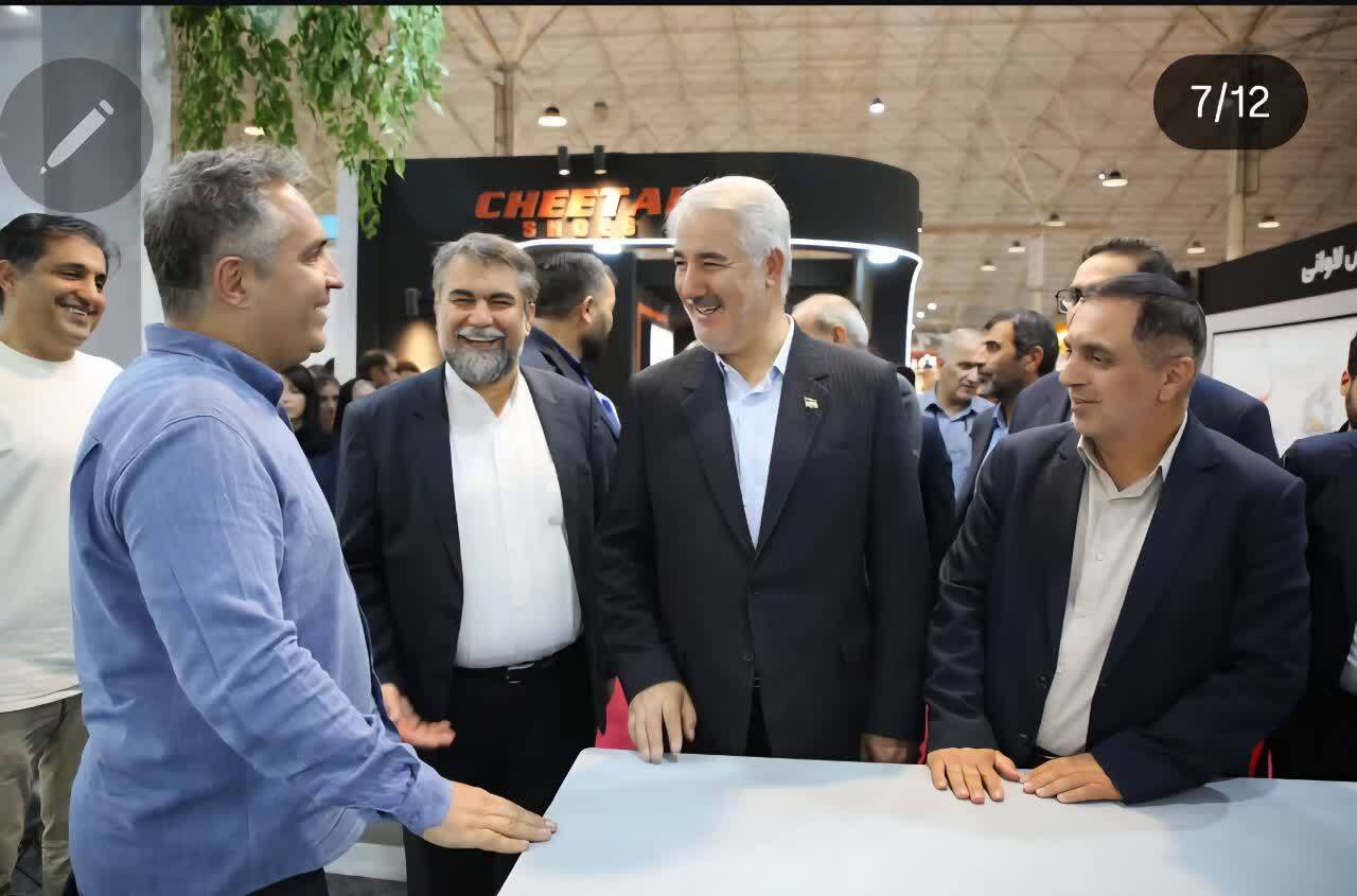 دانشگاه آزاد اسلامی آذربایجان‌شرقی؛ پیشگام پیوند علم و صنعت در نمایشگاه بین‌المللی چرم و کفش تبریز 