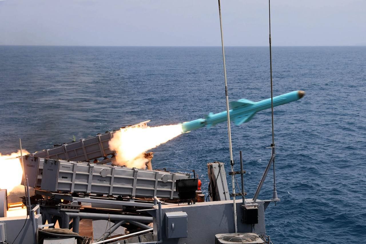 بازتاب رزمایش نظامی ایران در رسانههای عربی/ ایران در حال افزایش قدرت دفاعی خود است بازتاب رزمایش نظامی ایران در رسانههای عربی/ ایران در حال افزایش قدرت دفاعی خود است