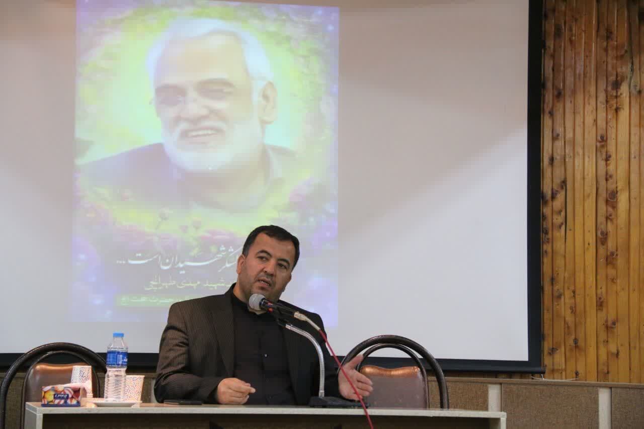 شکلگیری نسل مؤمن، خلّاق و مسئول؛ هدف غایی تربیت فرهنگی در دانشگاه آزاد اسلامی شکلگیری نسل مؤمن، خلّاق و مسئول؛ هدف غایی تربیت فرهنگی در دانشگاه آزاد اسلامی