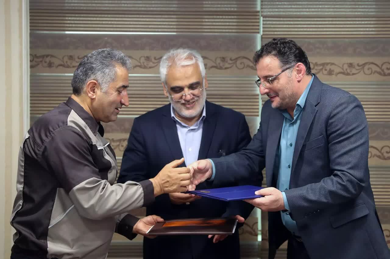 تداوم برنامههای دانشگاه آزاد تا تحقق اهداف سند تحول و تعالی تداوم برنامههای دانشگاه آزاد تا تحقق اهداف سند تحول و تعالی