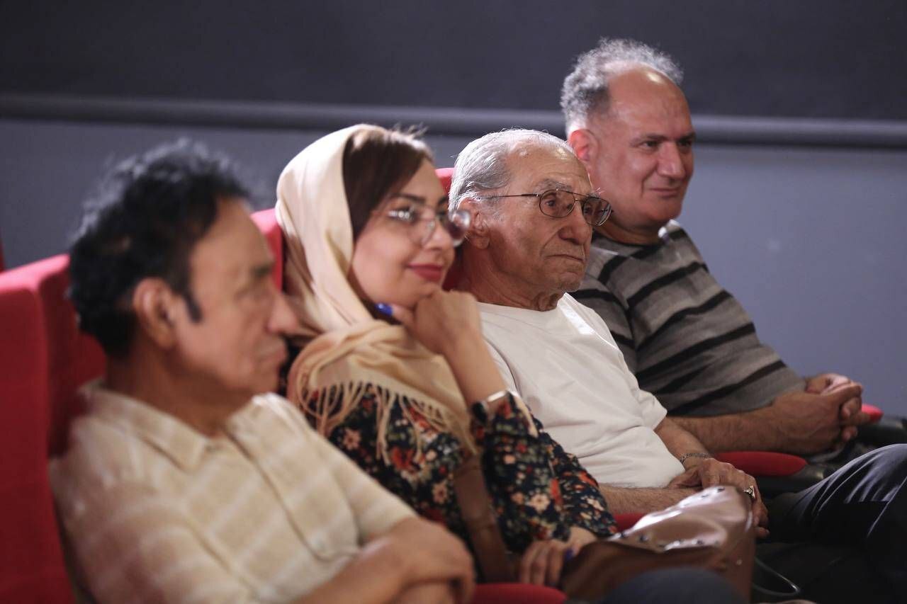 تفنگ حرمت دارد و ملت ما حرمت تفنگ را نگه داشتند/«شیرسنگی» تقابل سنت و مدرنیته است تفنگ حرمت دارد و ملت ما حرمت تفنگ را نگه داشتند/«شیرسنگی» تقابل سنت و مدرنیته است