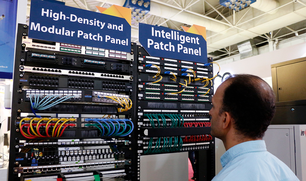 روایت الکامپ، از چادرهای بادی تا سالنهای دیجیتال روایت الکامپ، از چادرهای بادی تا سالنهای دیجیتال