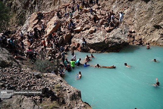 آب تنی در گرمای شدید