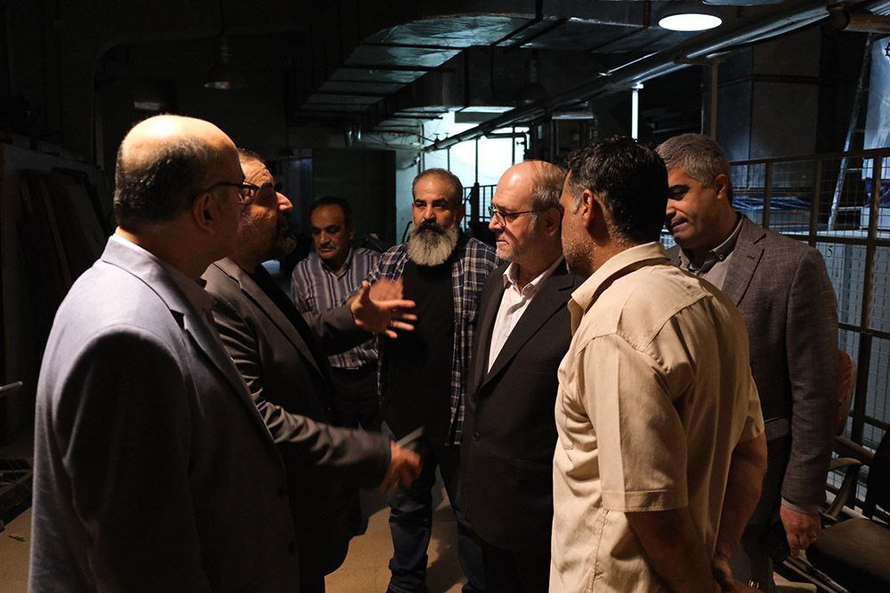 بازدید مشاور عالی وزیر فرهنگ از تئاتر شهر