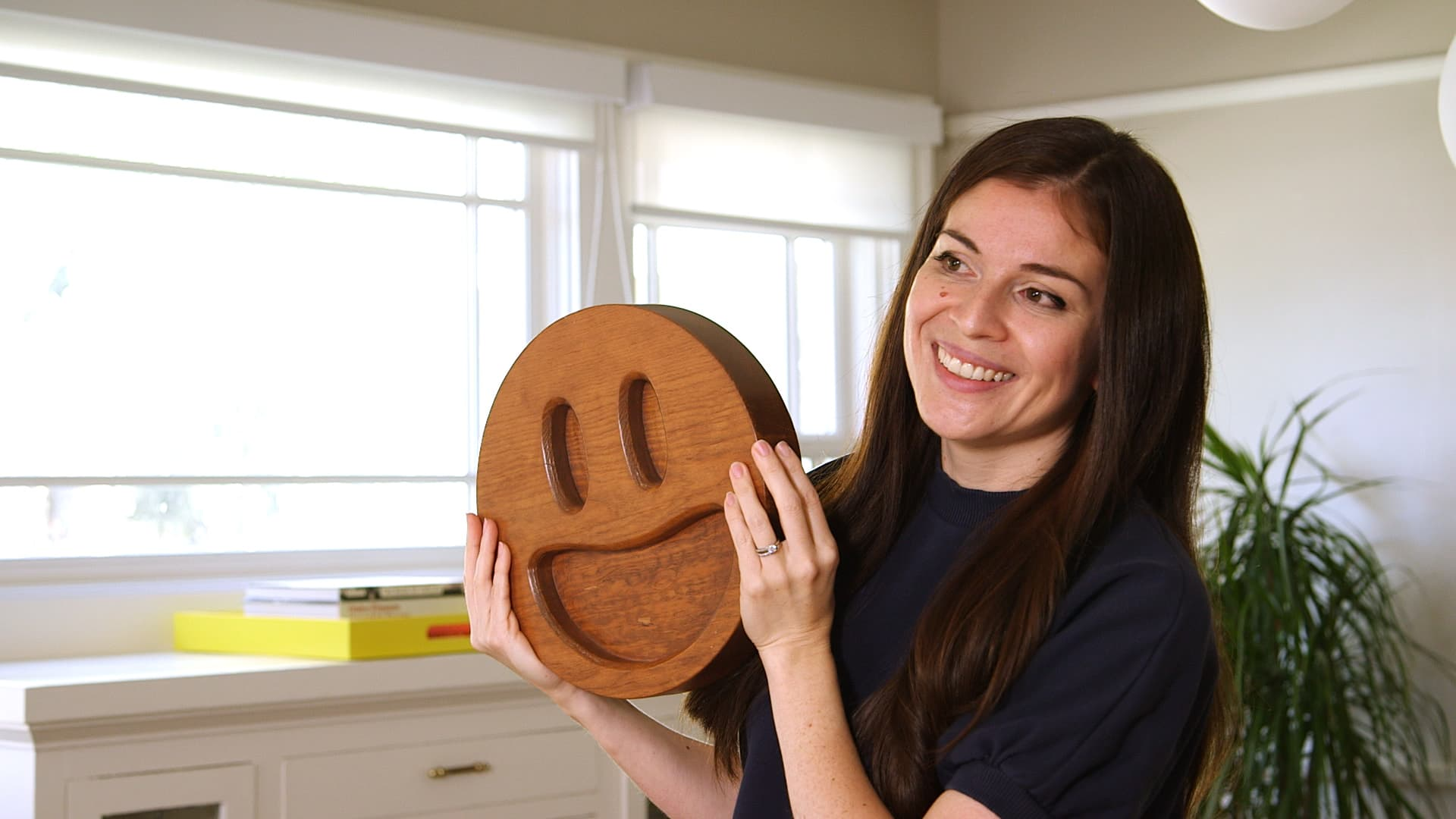 روایت سفر رنگ زرد از یک طرح ساده تا چهره جهانی ایموجی