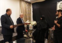 دیدار مقام معظم رهبری با خانواده شهدا نشان‌دهنده اوج محبت ایشان به آنان است/ تهیه و تدوین دایره المعارف شهدا با همکاری مرکز اسناد انقلاب اسلامی