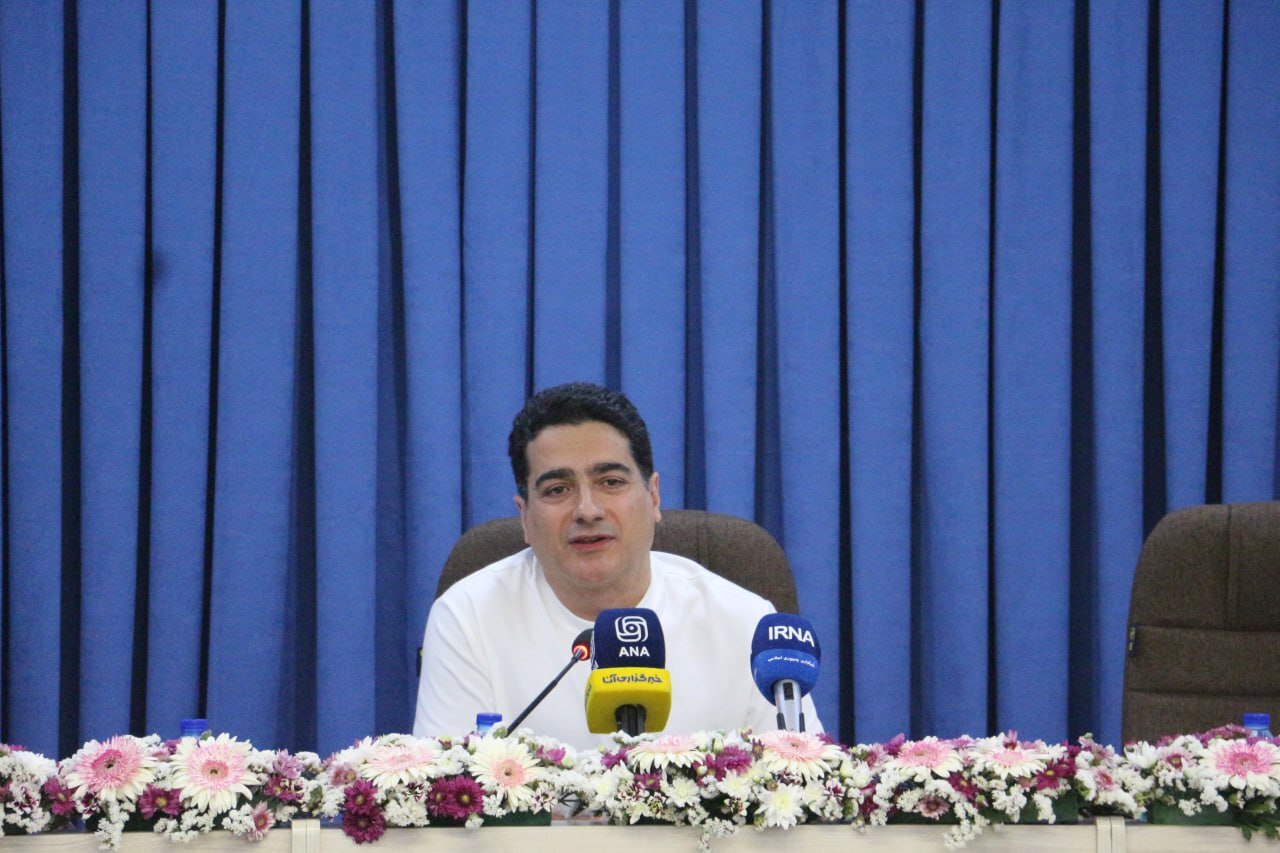 نخستین اجرای خیابانی «همایون شجریان» پس از سال‌ها/ میدان آزادی میزبان شد