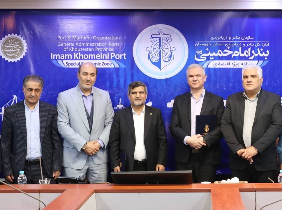 دانشگاه آزاد حامی علمی و عملیاتی بنادر/ پیوند دانش و صنعت برای نوآوری در اقتصاد دریایی