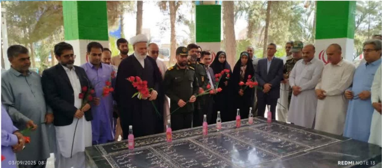 شهید مولوی ریگی نماد وحدت و تقریب مذاهب/اقتدار نظام اسلامی مرهون جانفشانی شهیدان شهید مولوی ریگی نماد وحدت و تقریب مذاهب/اقتدار نظام اسلامی مرهون جانفشانی شهیدان