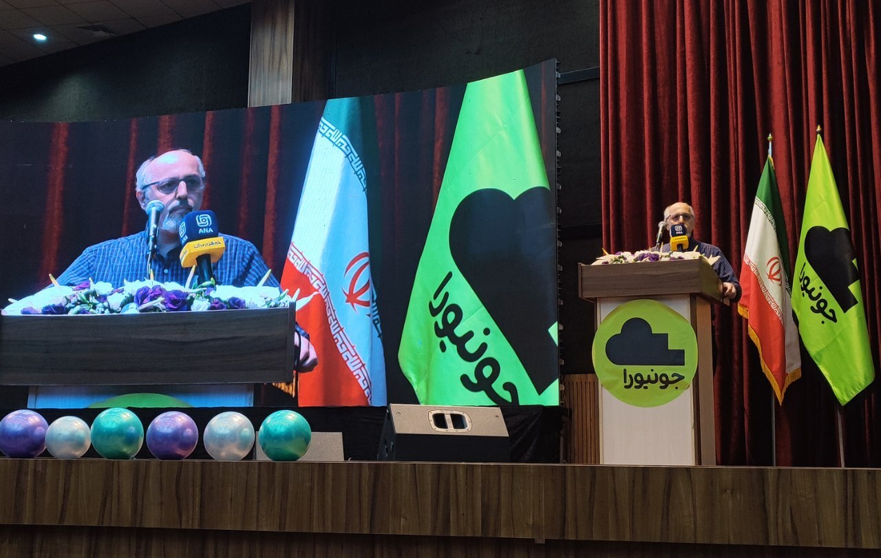 قطار آموزش هوش مصنوعی دانشآموزی ایران به ایستگاه بینالمللی رسید قطار آموزش هوش مصنوعی دانشآموزی ایران به ایستگاه بینالمللی رسید