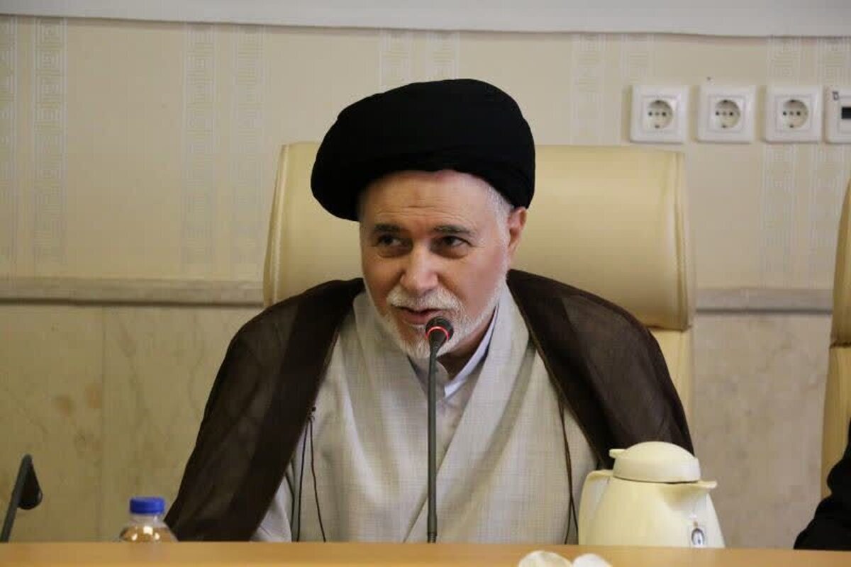 دانشگاه آزاد اسلامی: نهادینه‌سازی دانش، نوآوری و هویت ملی در گستره ایران