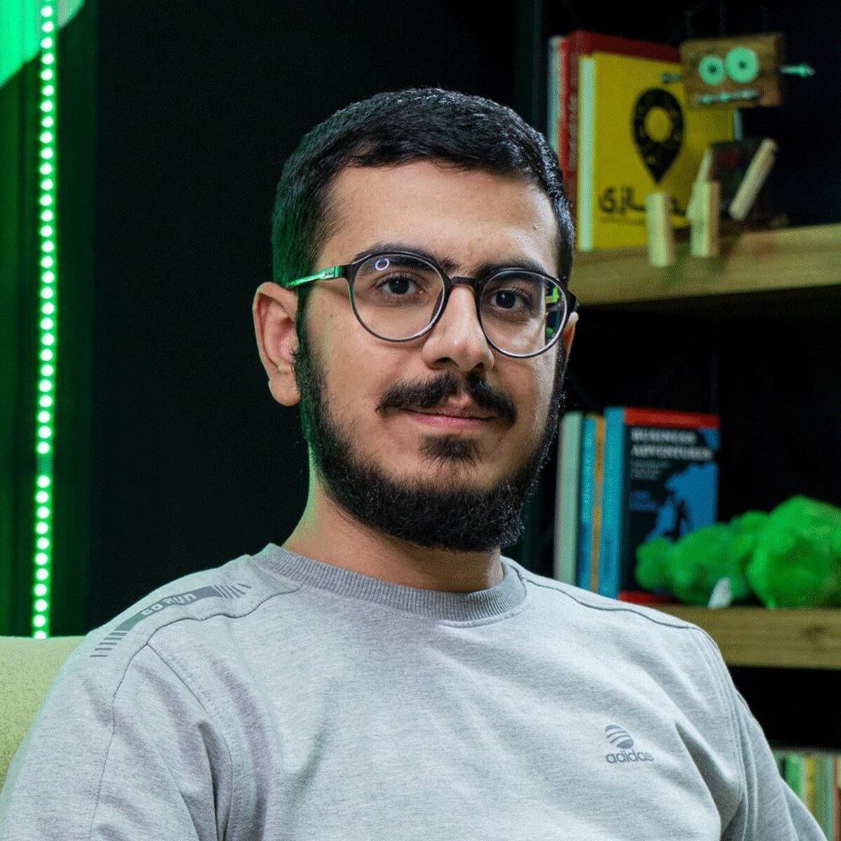 نگاه صریح نابغه المپیاد ریاضی به ایستادگی ملی و رد مهاجرت