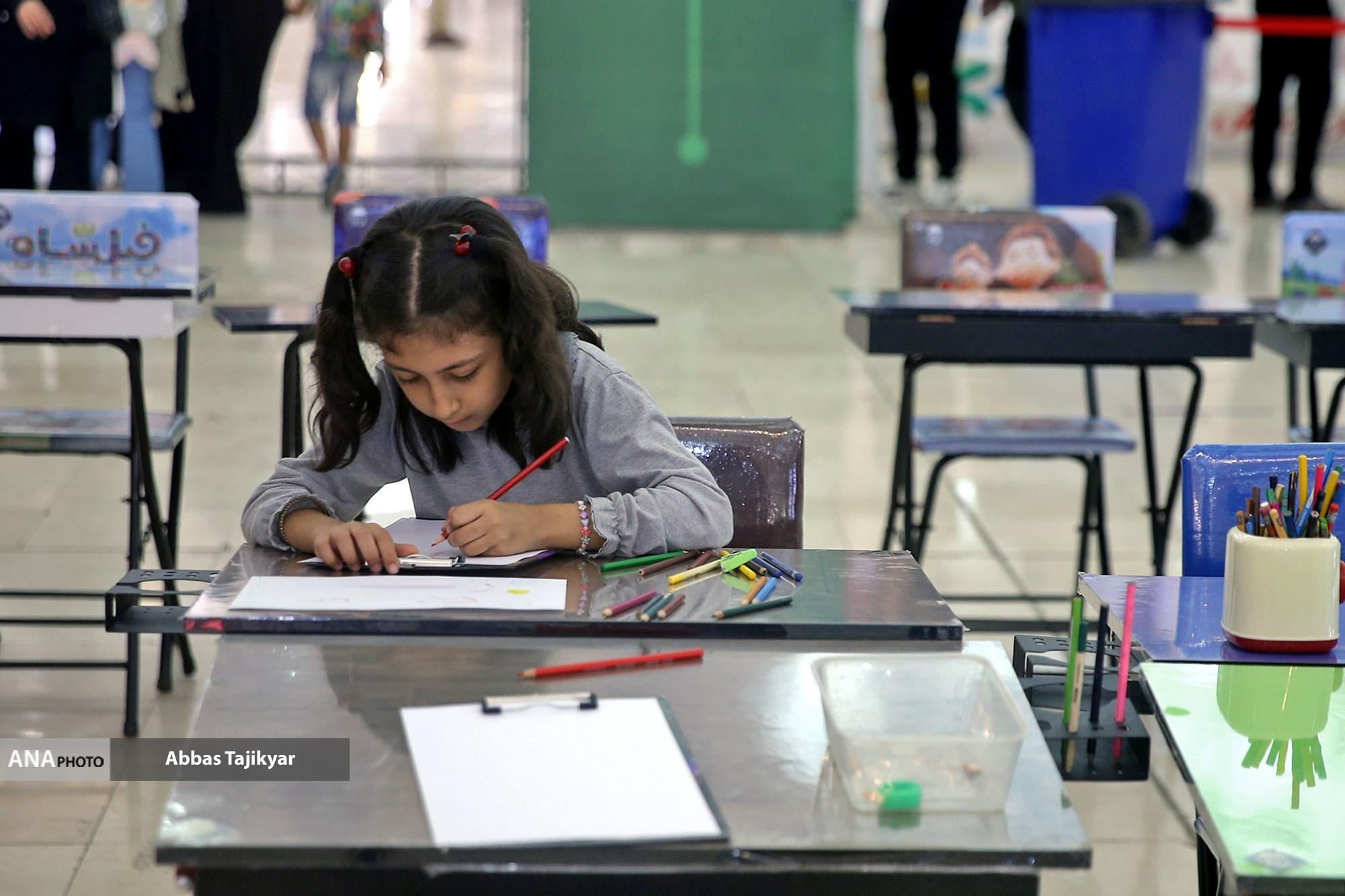 صدای خانواده‌ها از غرفه‌های نوشت‌افزار ایرانی: کیفیت، هویت و امید به تولید داخلی