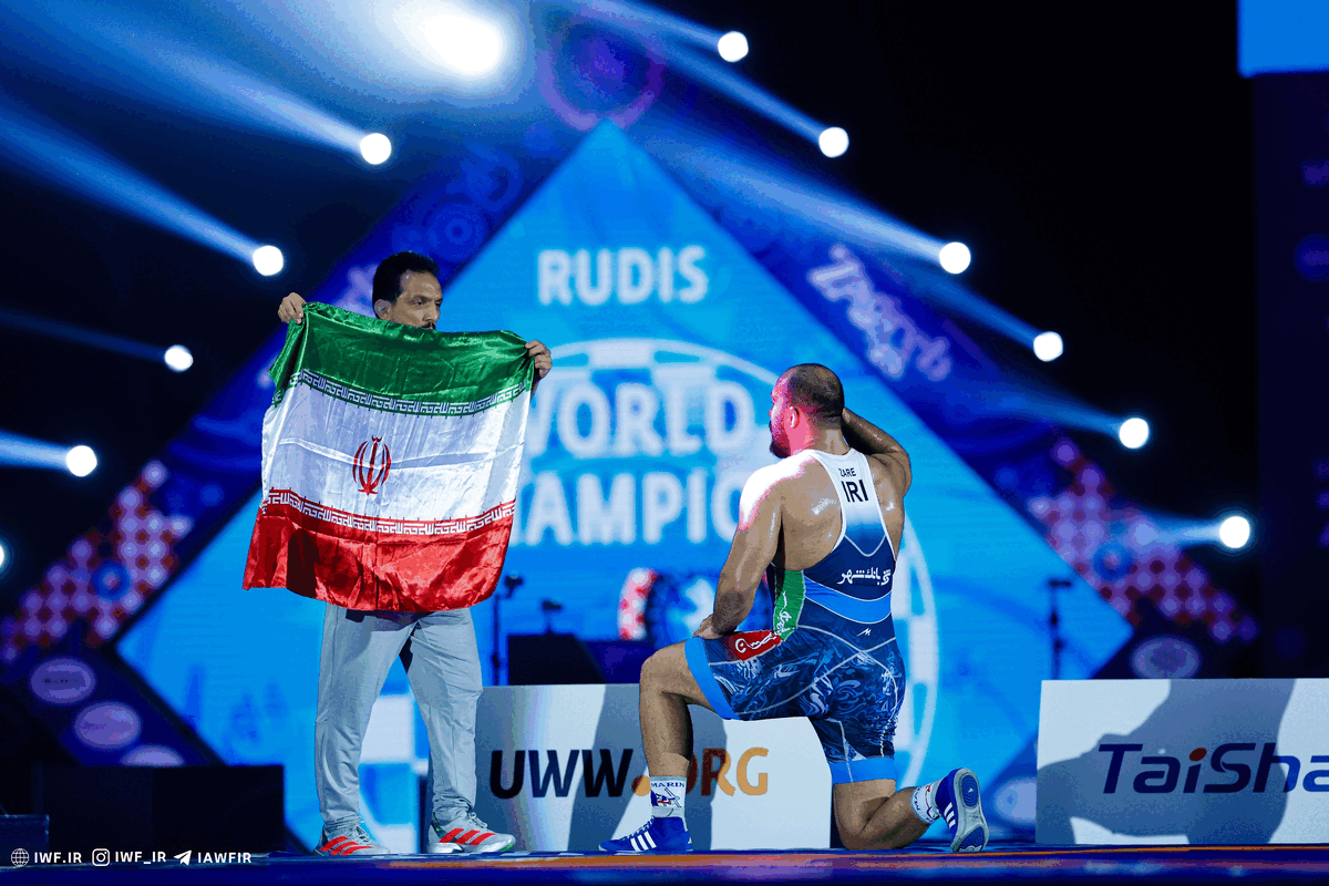 کشتی قهرمانی جهان| ایران قهرمان زودهنگام جهان شد  مدال برنز بحرین در شب باخت تاج‌الدینوف و تاجگذاری یونان در 79 کیلو