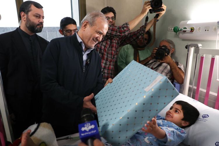 تاکید رئیس جمهور بر ارائه خدمات با کیفیت به مردم در بیمارستان‌ها