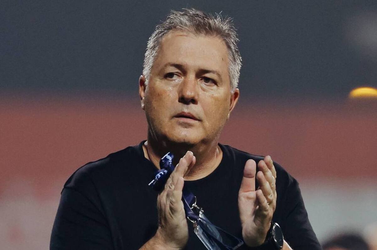 حاتمی: تراکتور دروژدک را توبیخ کند  اسکوچیچ نتایج ماندگاری در لیگ نخبگان می‌گیرد