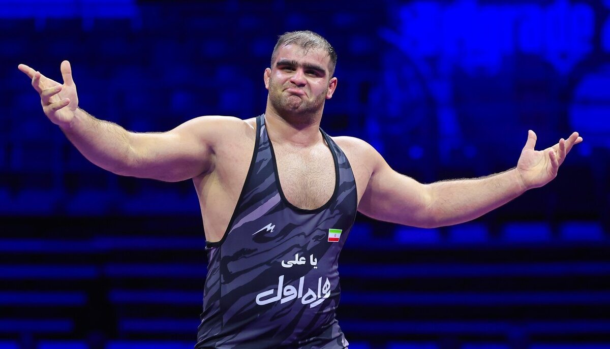 کشتی قهرمانی جهان|ضربه فنی در 73 ثانیه  تانک بختیاری نیمه‌نهایی رسید