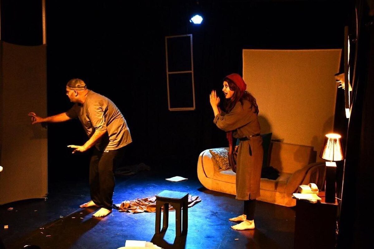 «کابوس‌های بیدار» در صحنه‌ای ساده و وهم‌آلود  روایت فره‌پور از دشواری‌های طراحی تئاتر