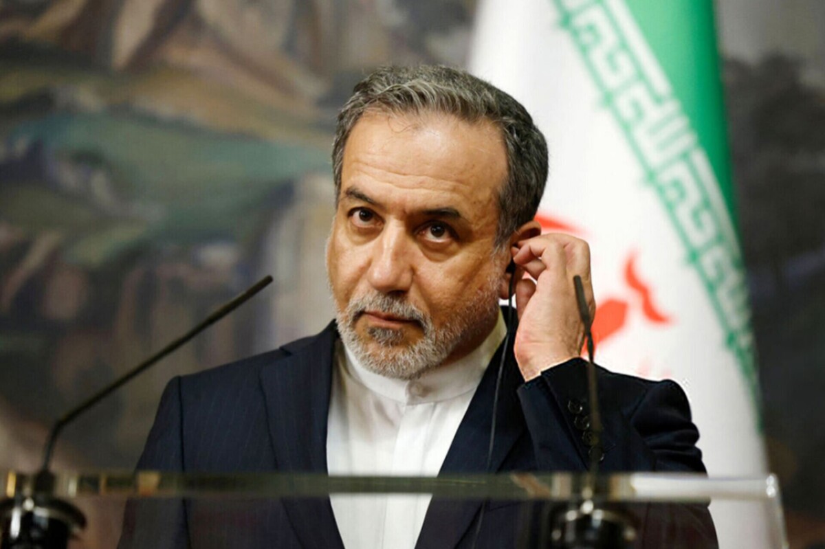 تماس تلفنی عراقچی و وزیر خارجه کره جنوبی درباره لغو تحریم‌های ایران