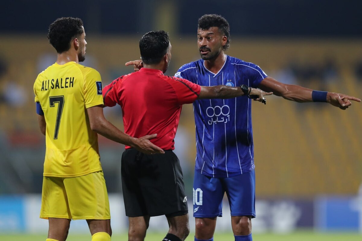 بهترین استقلال بدترین شکست تاریخ را رقم زد  حسینی را رد کردند تا بازوبند کاپیتانی به رضاییان برسد