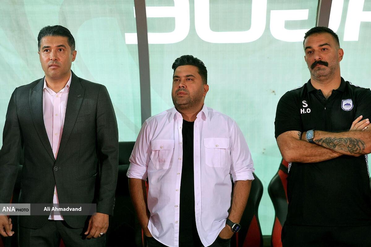 عمران‌زاده: جروبحثی با هواداران پرسپولیس نداشتم  کیفیت زمین یزد بهتر از تختی بود+فیلم