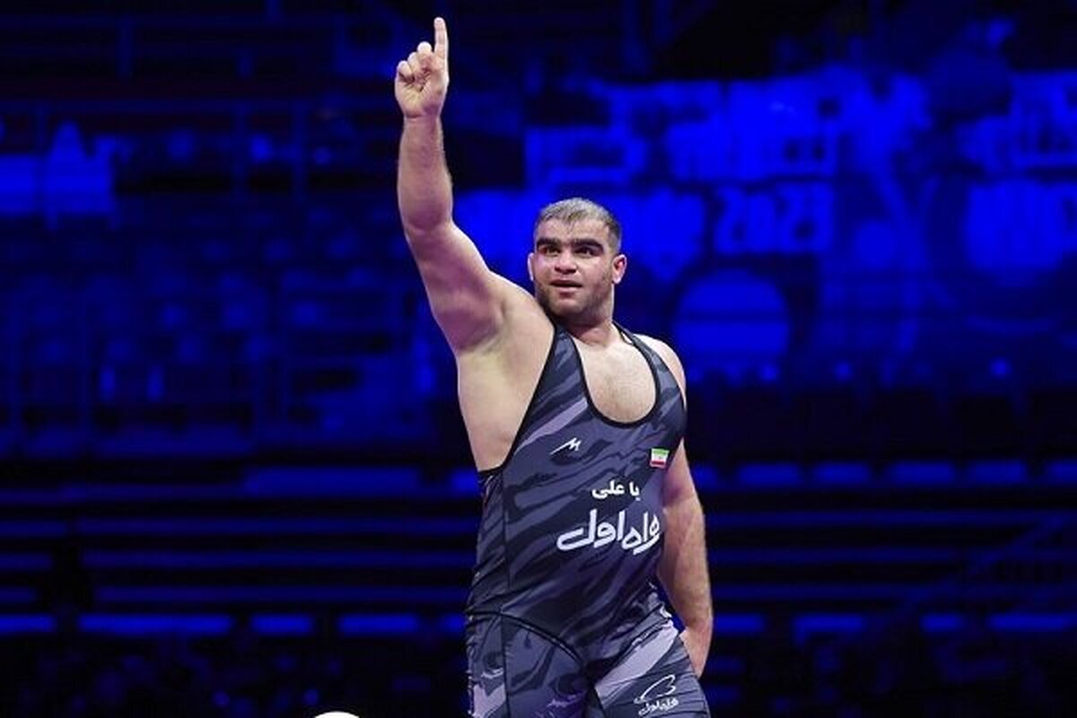 کشتی قهرمانی جهان| تانک بختیاری به رنگ طلا؛ میرزازاده هم دبل کرد؛ ۲ طلا و یک برنز برای ایران در ۴ وزن اول