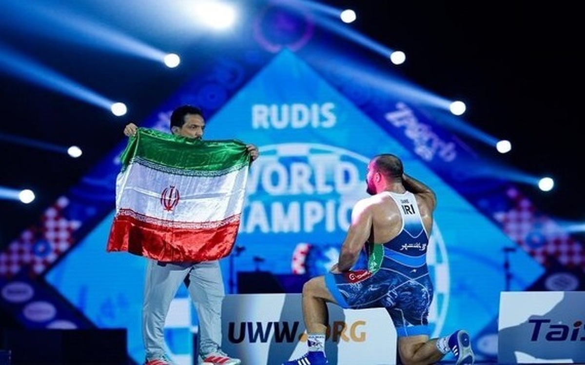 پیام تبریک فراکسیون ورزش به مناسبت قهرمانی تاریخی کشتی ایران