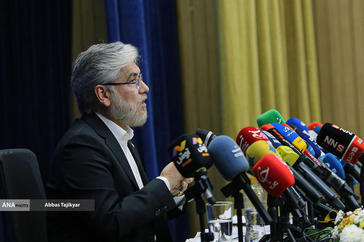 وزیر علوم: دانشگاه‌ها از انتقال علم به تولید ثروت رسیده‌اند؛ ۱۲۹ همت درآمد از شرکت‌های دانش‌بنیان