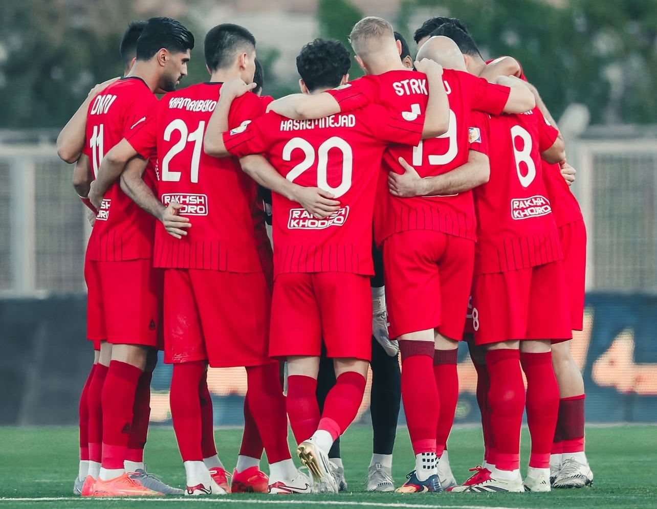 بررسی زیر نقل‌وانتقالات تراکتور |