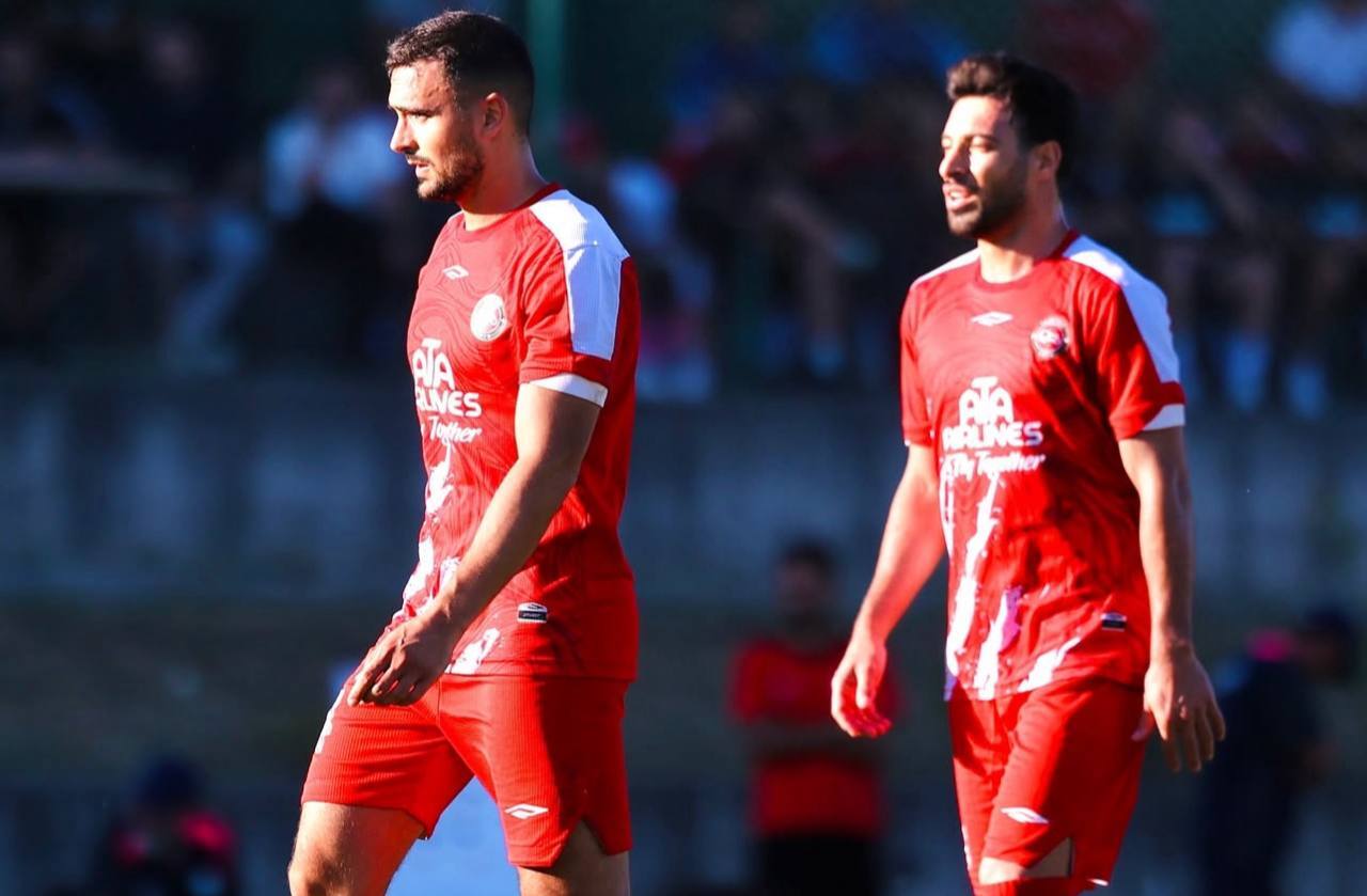 بررسی زیر نقل‌وانتقالات تراکتور |